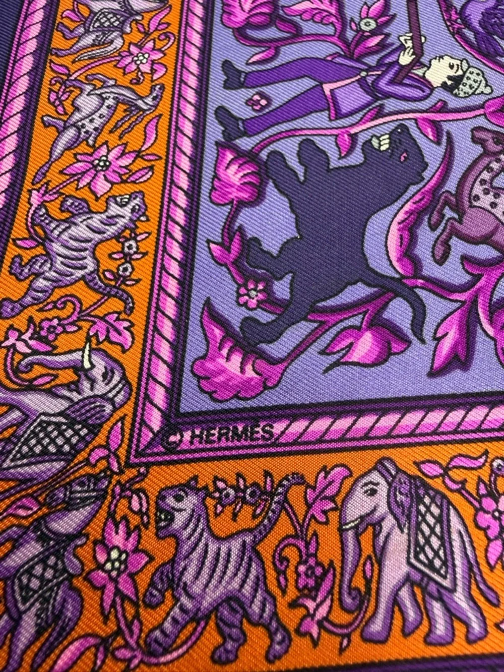 Hermes Silk Scarf Chasse En Inde Purple Orange India Hunter Tiger Elephant Horse - Picture 9 of 12
